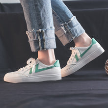 Load image into Gallery viewer, HOT Women Sneakers 2020 Fashion Breathble Vulcanized Shoes Women Pu leather Platform Shoes Women Lace up Casual Shoes White