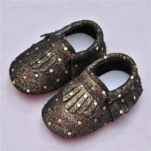 Load image into Gallery viewer, Genuine Leather First Walkers Flash Dots Baby shoes Fringe Baby Moccasins Soft bottom newborn Bebe shoes